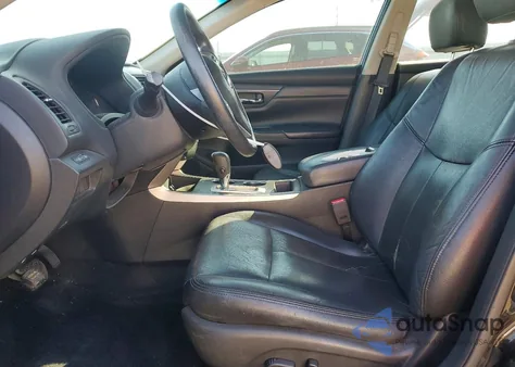 2015 Nissan Altima 2.5 из США, поврежденный, VIN 1N4AL3AP2FC499373